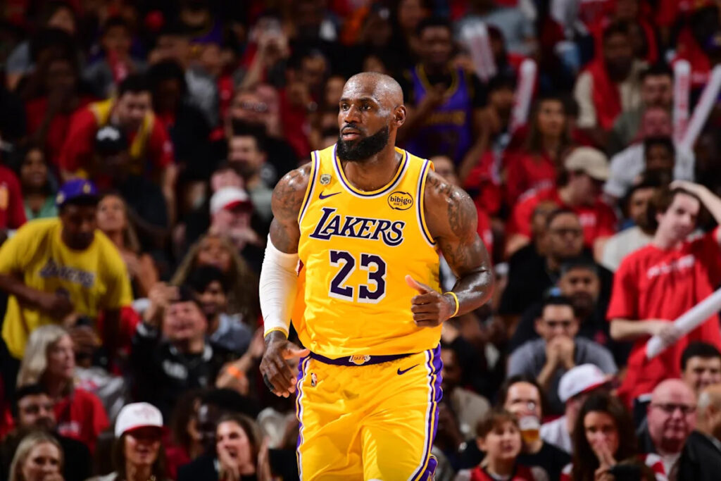 New update benefits Cavs in LeBron James sweepstakes