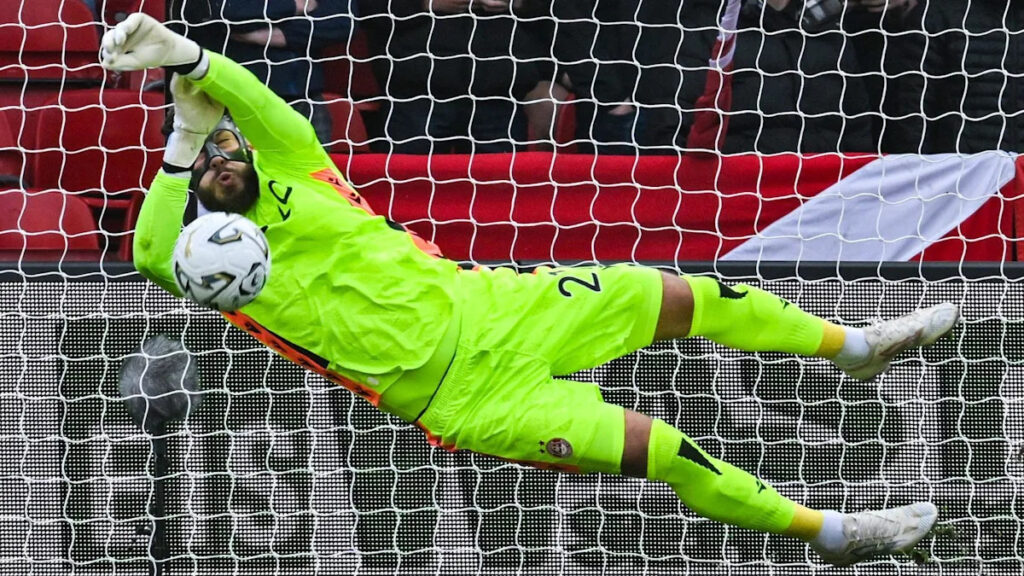 Robinson praises Muller’s ‘fantastic’ triple save Robinson praises Muller’s ‘fantastic’ triple save