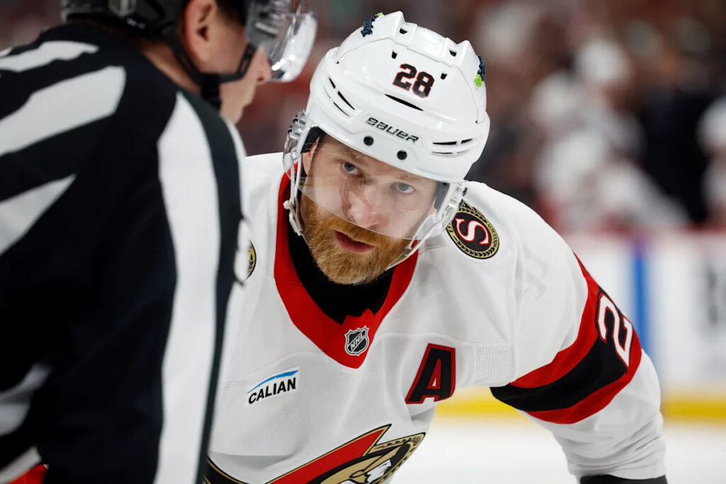 Claude Giroux chooses to return to the Ottawa Senators for next season Claude Giroux chooses to return to the Ottawa Senators for next season