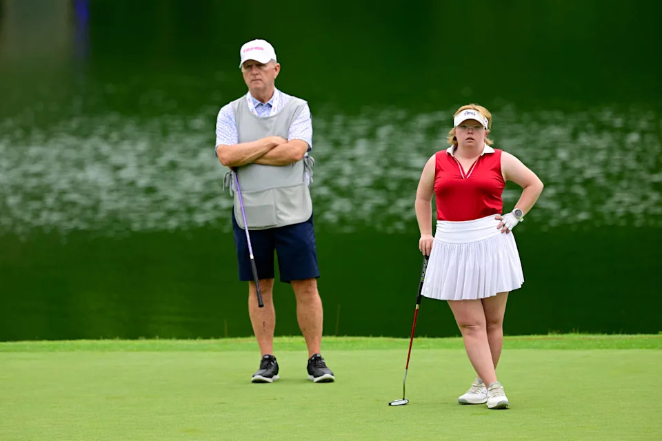 Amy Bockerstette reads her putt with her caddie on the fifth hole during the first round of the 2026 U.S. Adaptive Open at Woodmont Country Club (South Course) in Rockville, Md. on Monday, July 6, 2026. (Logan Whitton/USGA)
