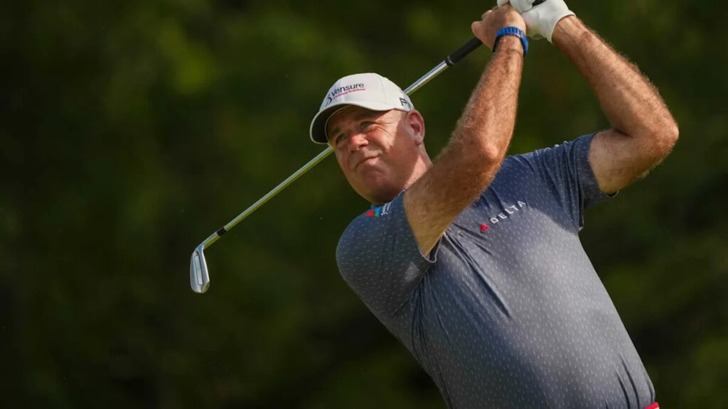 Stewart Cink has 1-shot lead over Padraig Harrington going into final round of US Senior Open