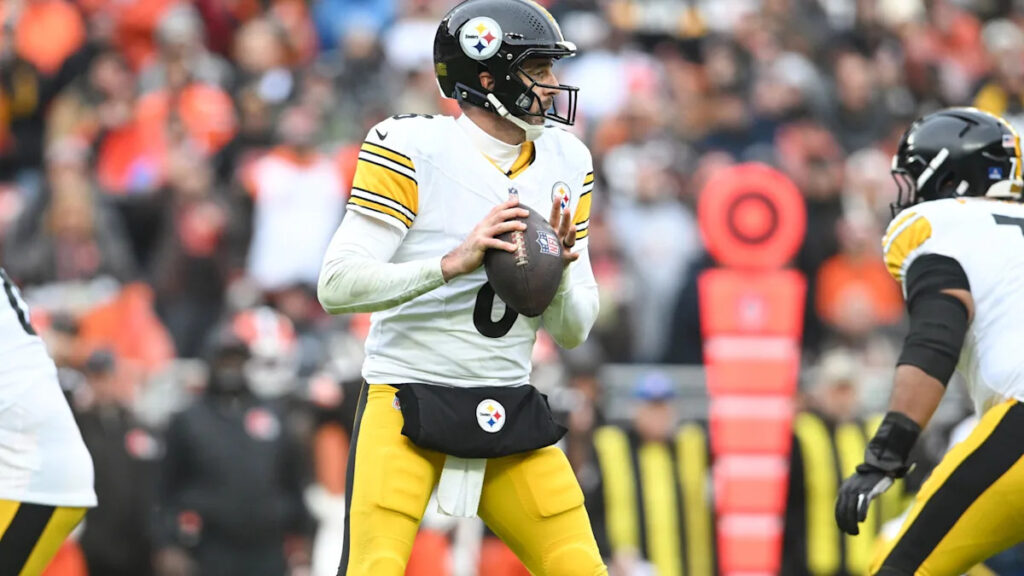 Aaron Rodgers can become the fifth quarterback in NFL history with 70,000 passing yards Aaron Rodgers can become the fifth quarterback in NFL history with 70,000 passing yards