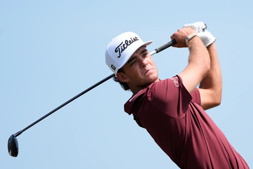 Koivun moves 3 strokes up at the 3M Open with a 3rd-round 61 and tournament-record back 9 Koivun moves 3 strokes up at the 3M Open with a 3rd-round 61 and tournament-record back 9