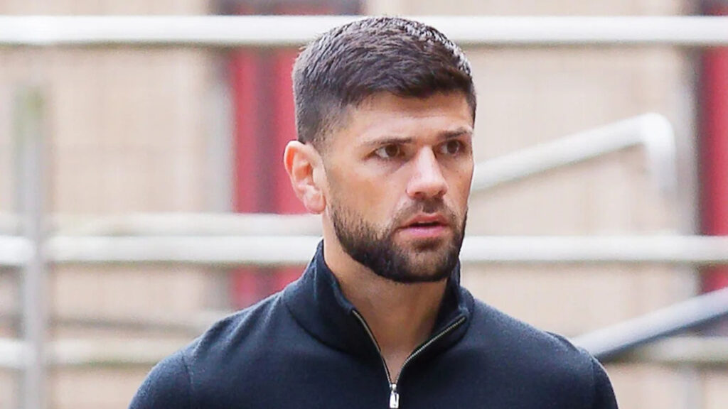 Former boxing world champion denies assaulting man, court hears