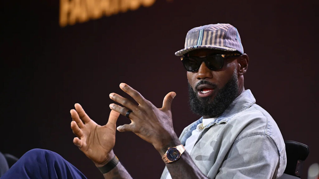 Latest reactions from LeBron James to Philadelphia: Draymond Green talks decision, LeBron met with Cavs