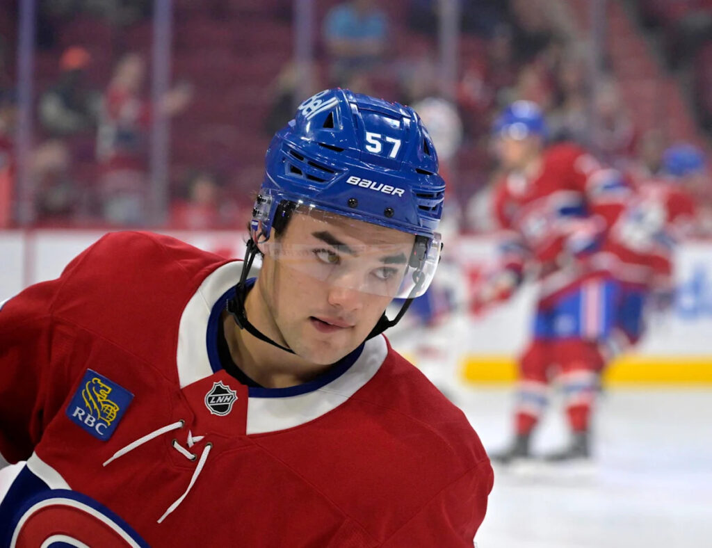 Anaheim Ducks Acquire AHL Forward Sean Farrell in Exchange for Sasha Pastujov Anaheim Ducks Acquire AHL Forward Sean Farrell in Exchange for Sasha Pastujov