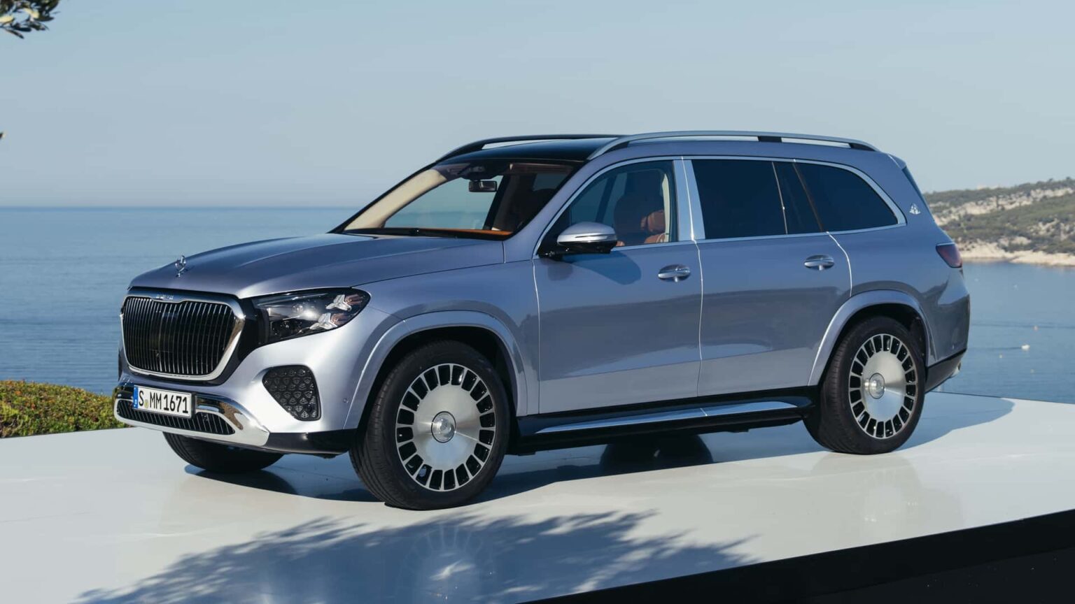 The New Mercedes-Maybach GLS Debuts With More Power, Better Style The New Mercedes-Maybach GLS Debuts With More Power, Better Style