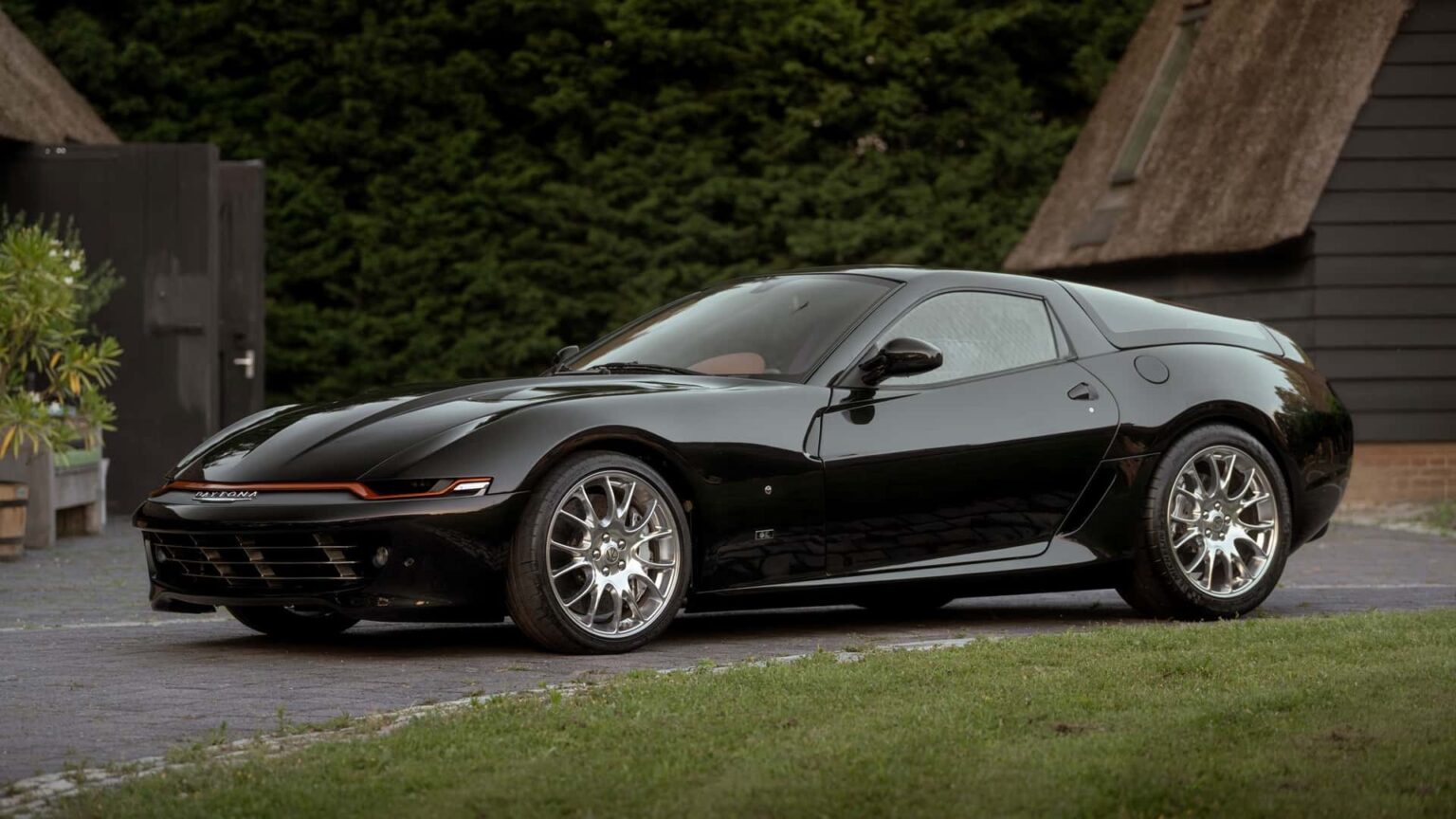 This V12 Ferrari-Based Shooting Brake Is A Glass Masterpiece This V12 Ferrari-Based Shooting Brake Is A Glass Masterpiece