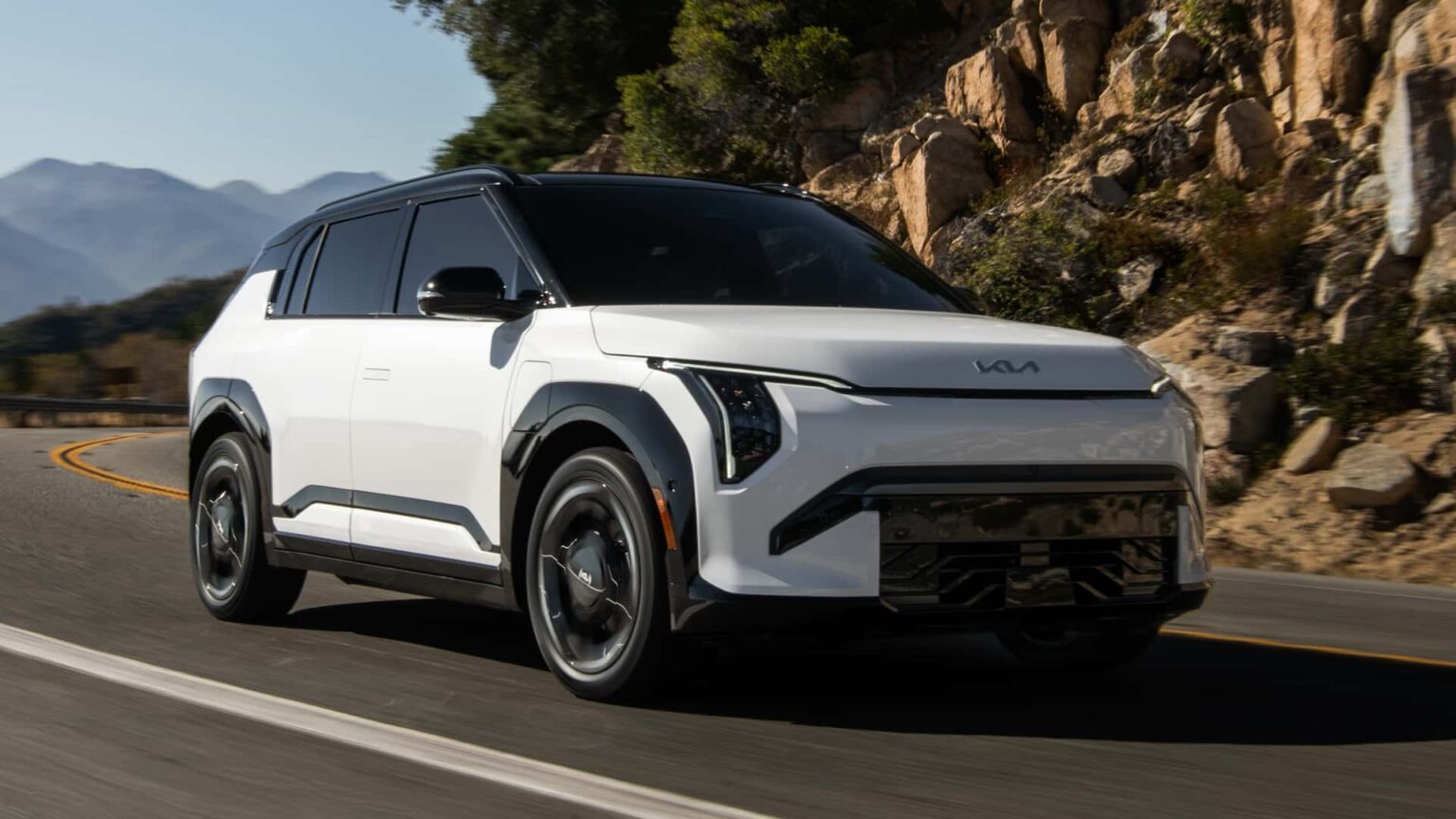 2027 Kia EV3 Price: ,385