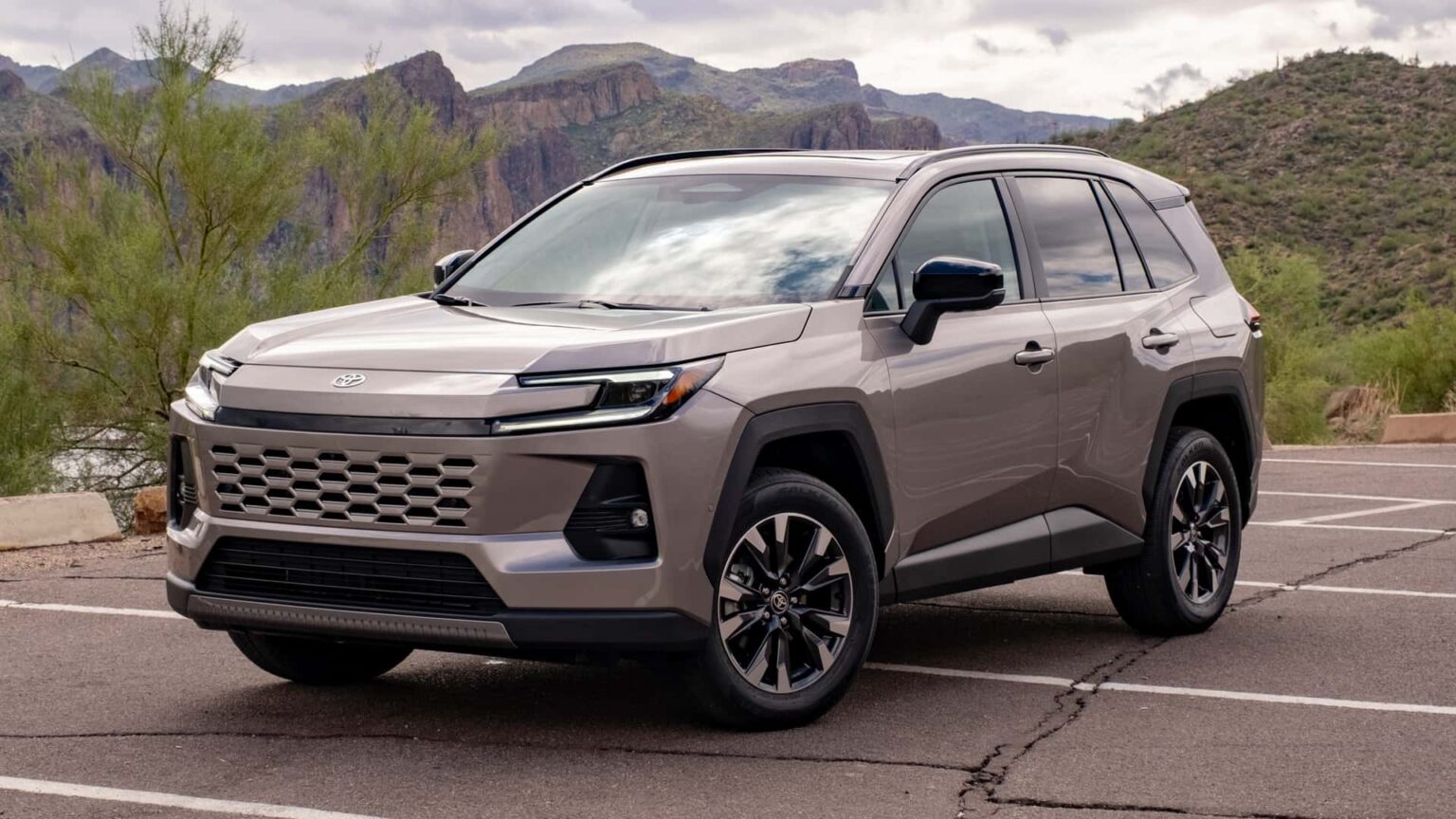 Hybrid SUVs Are Beating EVs In KBB’s 2026 Shopper Data