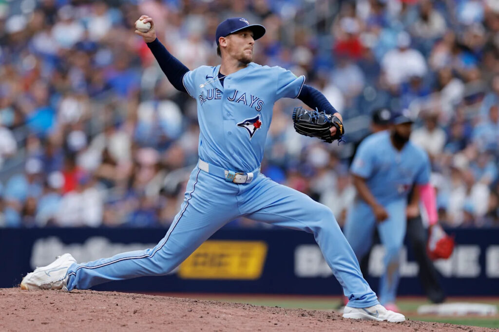 Twins land closer Jeff Hoffman from Blue Jays at the deadline amid rally after rough start to 2026
