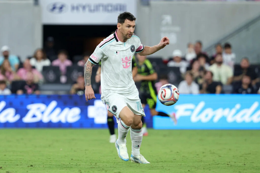Lionel Messi subs in for Inter Miami in first MLS game since World Cup Lionel Messi subs in for Inter Miami in first MLS game since World Cup