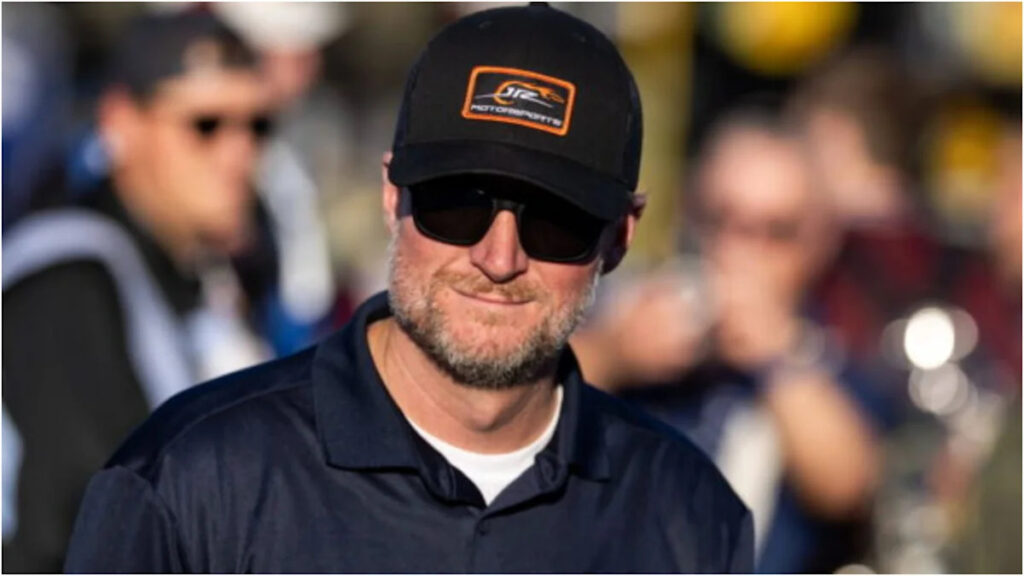 “Everybody’s Mad At Me”- Dale Earnhardt Wrecked & Then Threatened His Own Son, Reveals Dale Jr