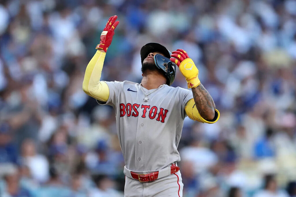 Sox beat Dodgers, win 8th series in a row Sox beat Dodgers, win 8th series in a row