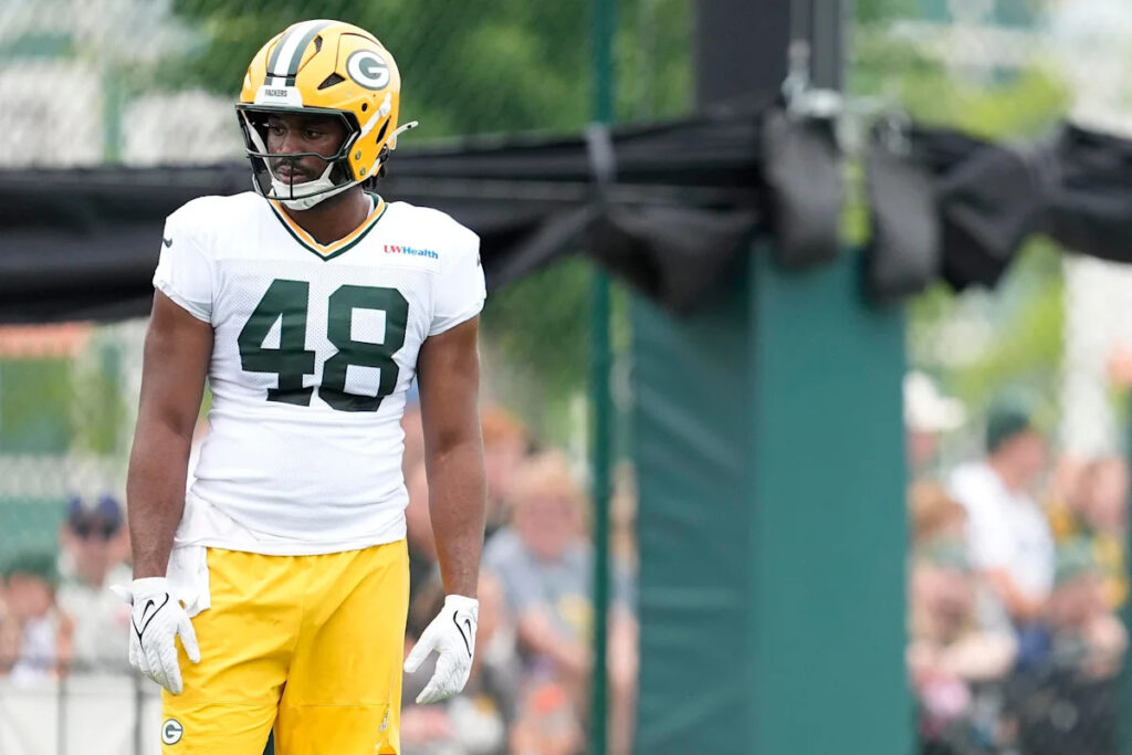 Packers waive 2 to create room on roster for new additions Packers waive 2 to create room on roster for new additions