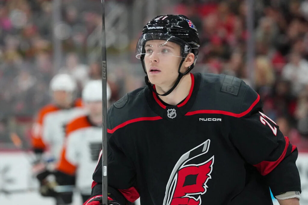 Flyers’ Time Is Now to Strike for Unsigned Hurricanes Defenseman