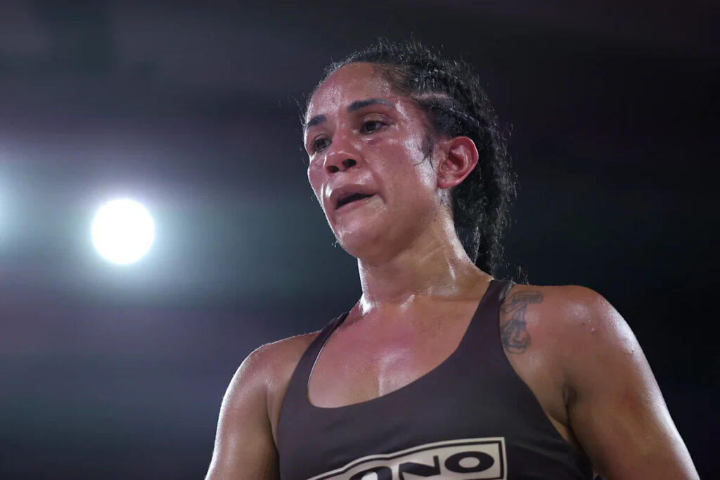 Amanda Serrano clutches out 50th career win over Lucrecia Manzur, denied new KO record