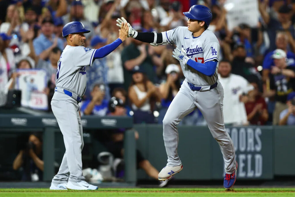 Dodgers bats come alive in blowout win at Coors Field Dodgers bats come alive in blowout win at Coors Field