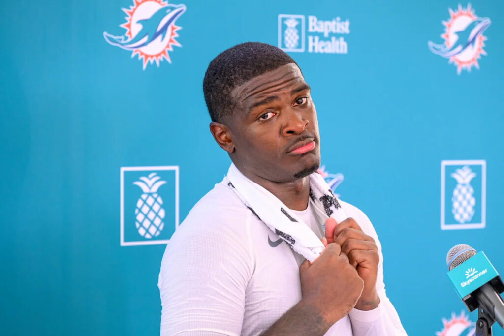 Fantasy Football Fades: A preview of some players Scott Pianowski is avoiding for 2026 from the Yahoo Fantasy Ultra Playbook Fantasy Football Fades: A preview of some players Scott Pianowski is avoiding for 2026 from the Yahoo Fantasy Ultra Playbook