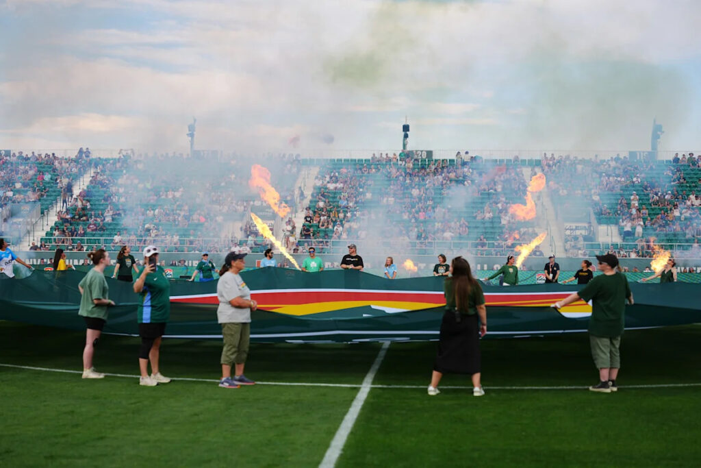 Denver Summit-Utah Royals match pushed back 6 hours due to extreme heat as NWSL weather policy receives scrutiny