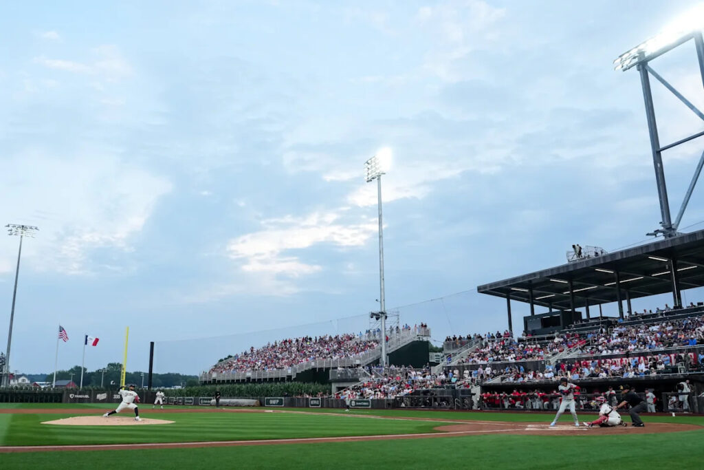 Red Sox, Royals to face off in 2027 edition of ‘Field of Dreams’ game Red Sox, Royals to face off in 2027 edition of ‘Field of Dreams’ game