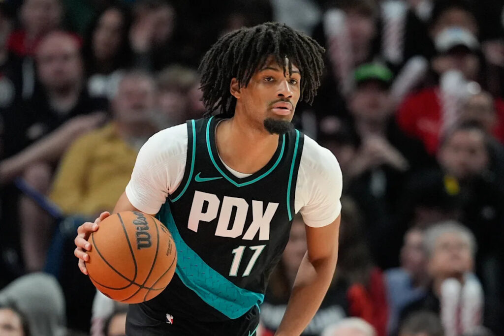 Trail Blazers’ Sharpe out at least 6 months after knee surgery Trail Blazers’ Sharpe out at least 6 months after knee surgery