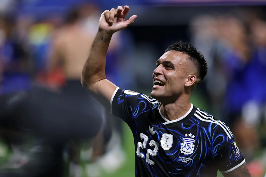 Barcelona add two more strikers to the shortlist as alternatives to Lautaro Martinez Barcelona add two more strikers to the shortlist as alternatives to Lautaro Martinez