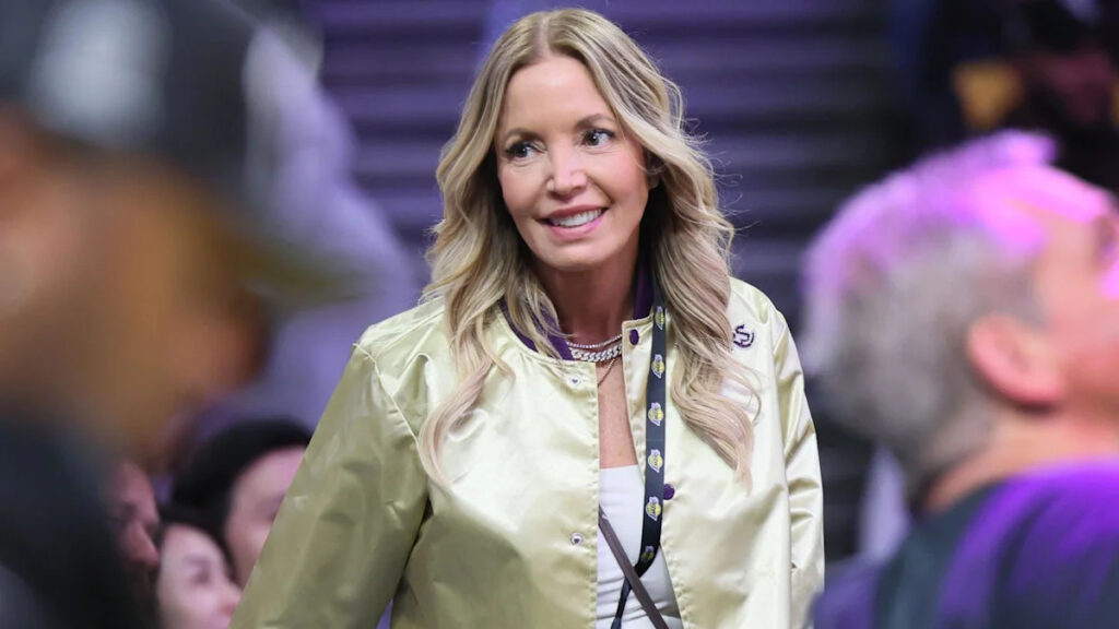 Buss trying to block siblings’ sale of LA Lakers Buss trying to block siblings’ sale of LA Lakers