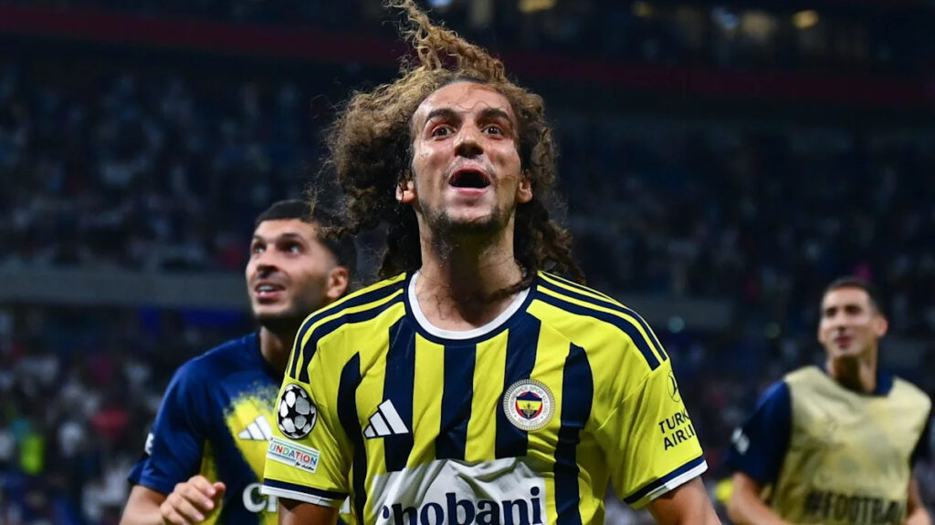 Guendouzi confronted on pitch after Fenerbahce win