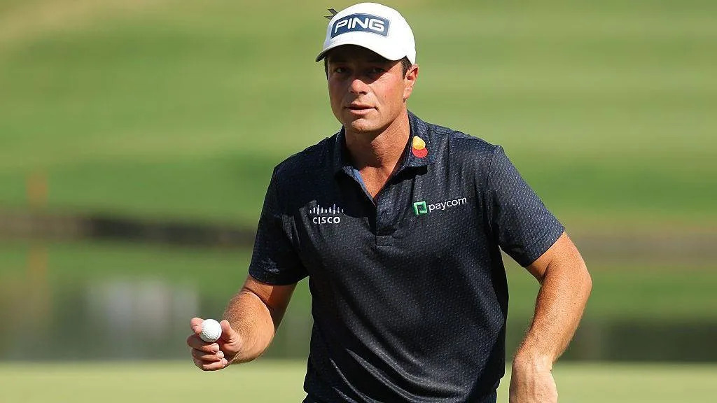 Hovland leads Tour Championship as Scheffler impress Hovland leads Tour Championship as Scheffler impress