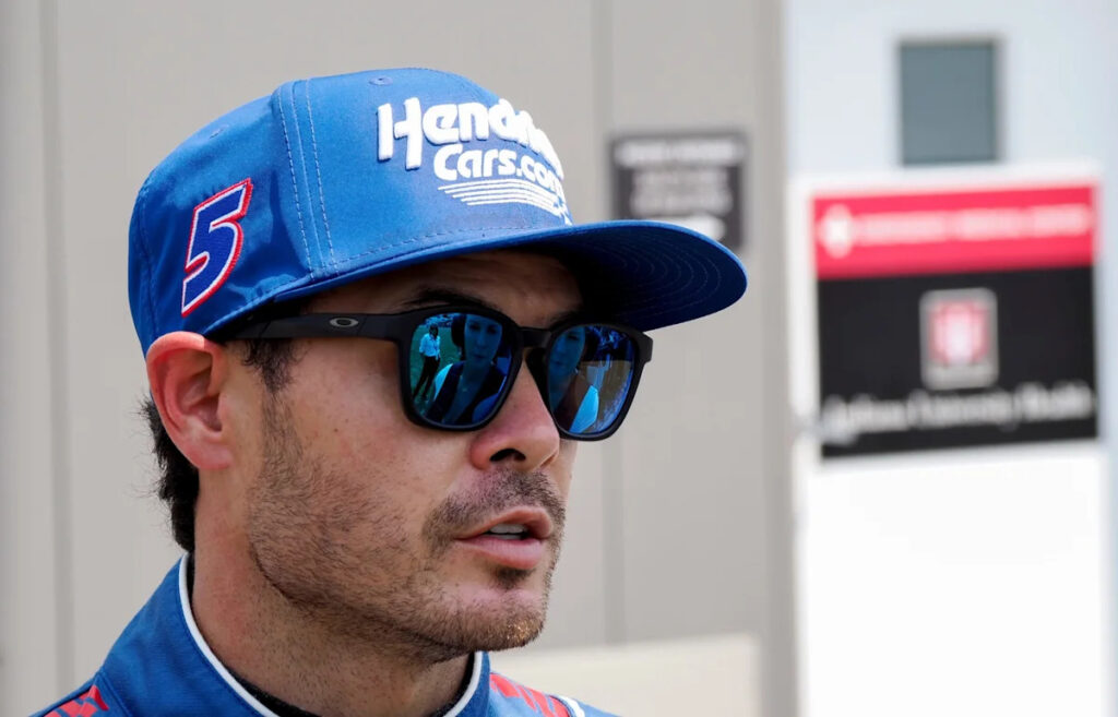 Kyle Larson Takes a Dig at John Hunter Nemechek After Frustrating Iowa Incident: “Cool, Professional” Kyle Larson Takes a Dig at John Hunter Nemechek After Frustrating Iowa Incident: “Cool, Professional”