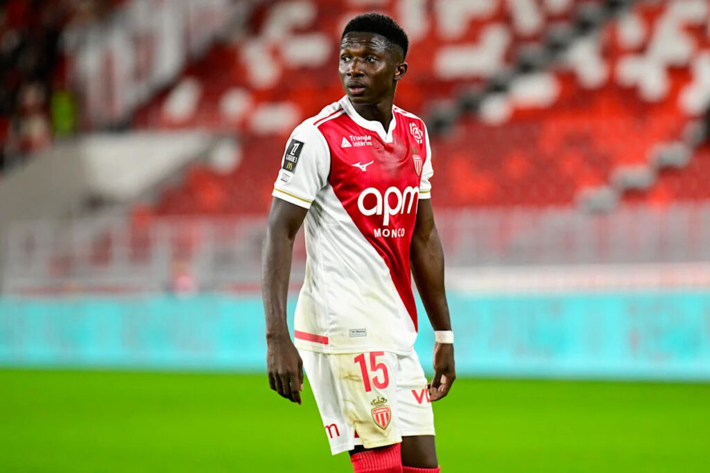 Report: Chelsea strongly considering move for 22-year-old midfielder