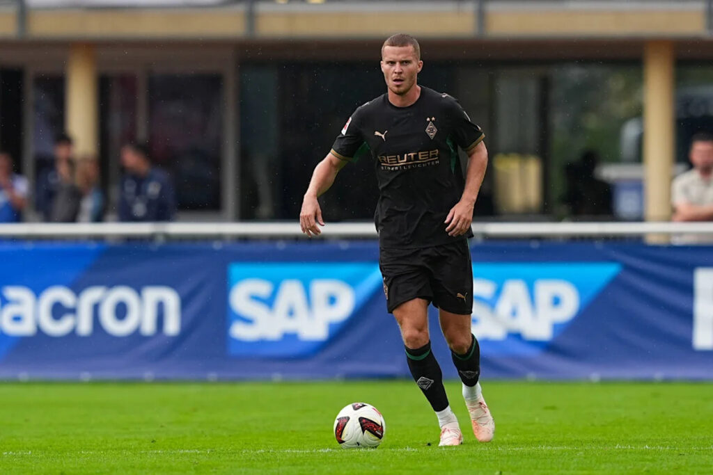 Journalist: Leeds United agree terms over move for Bundesliga star Journalist: Leeds United agree terms over move for Bundesliga star