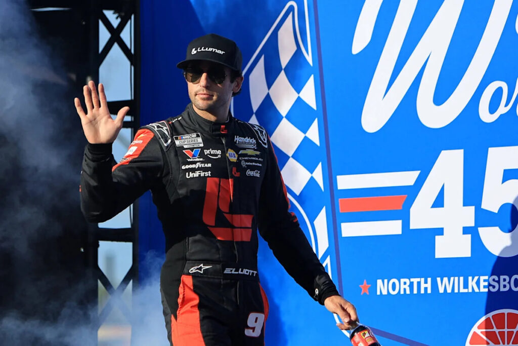 Chase Elliott Backs Kyle Larson’s Championship Claim Despite Inferiority to Toyota