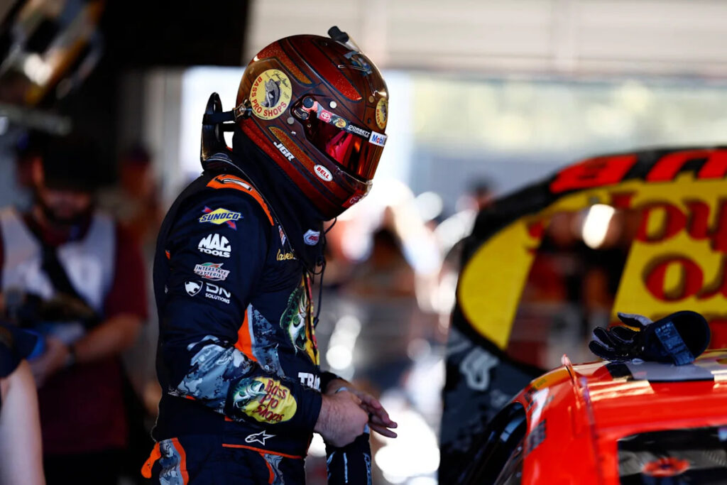 “Typical Late Summer Joey Logano”: Chase Briscoe Unmasks Richmond Heartbreak Battling Lone Fight Against Ford Heavyweights