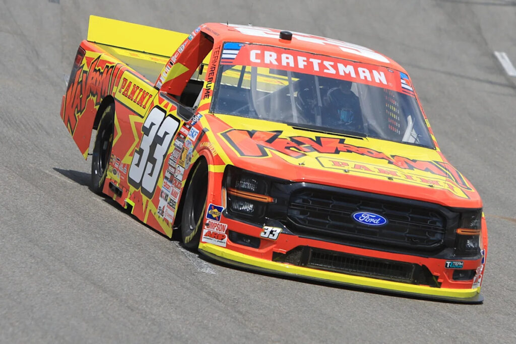 Ford’s Star Driver Scarifices His Own Seat For Teammate In Rare NASCAR Gesture