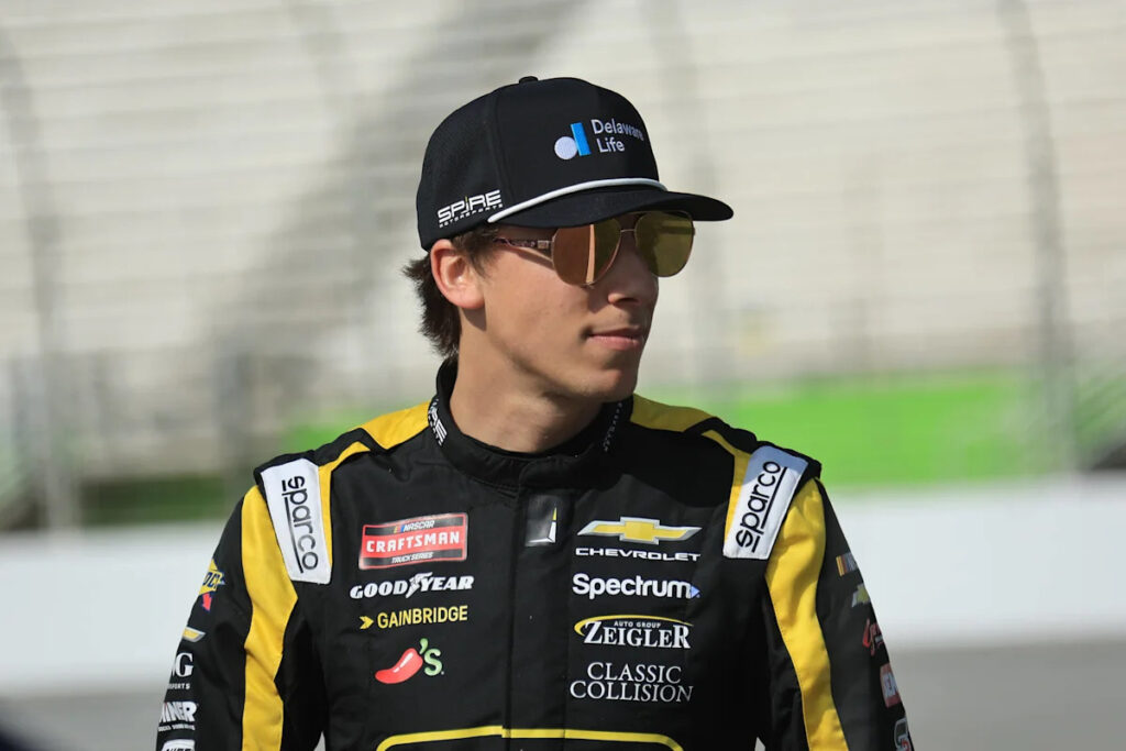Carson Hocevar’s ‘Girl Friend’ Shuts Down Female Influencer’s ‘Dirty-Redneck’ NASCAR Remark With Bold Callout Carson Hocevar’s ‘Girl Friend’ Shuts Down Female Influencer’s ‘Dirty-Redneck’ NASCAR Remark With Bold Callout