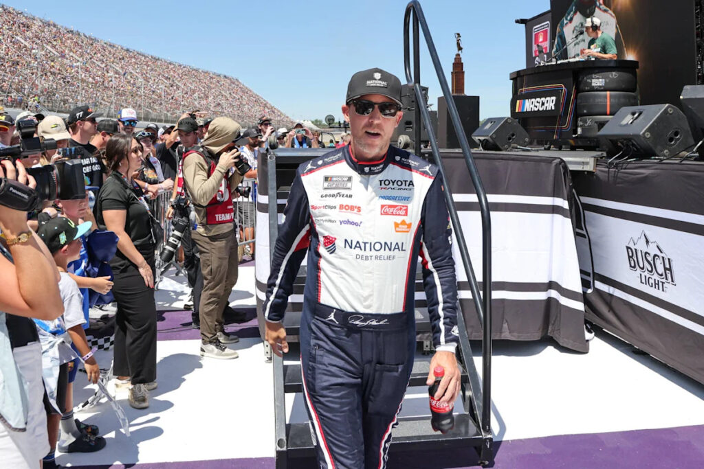 “No Longer Control Your Own Destiny”– Insiders Unmask Joey Logano’s Harsh Chase Reality Battling Denny Hamlin “No Longer Control Your Own Destiny”– Insiders Unmask Joey Logano’s Harsh Chase Reality Battling Denny Hamlin