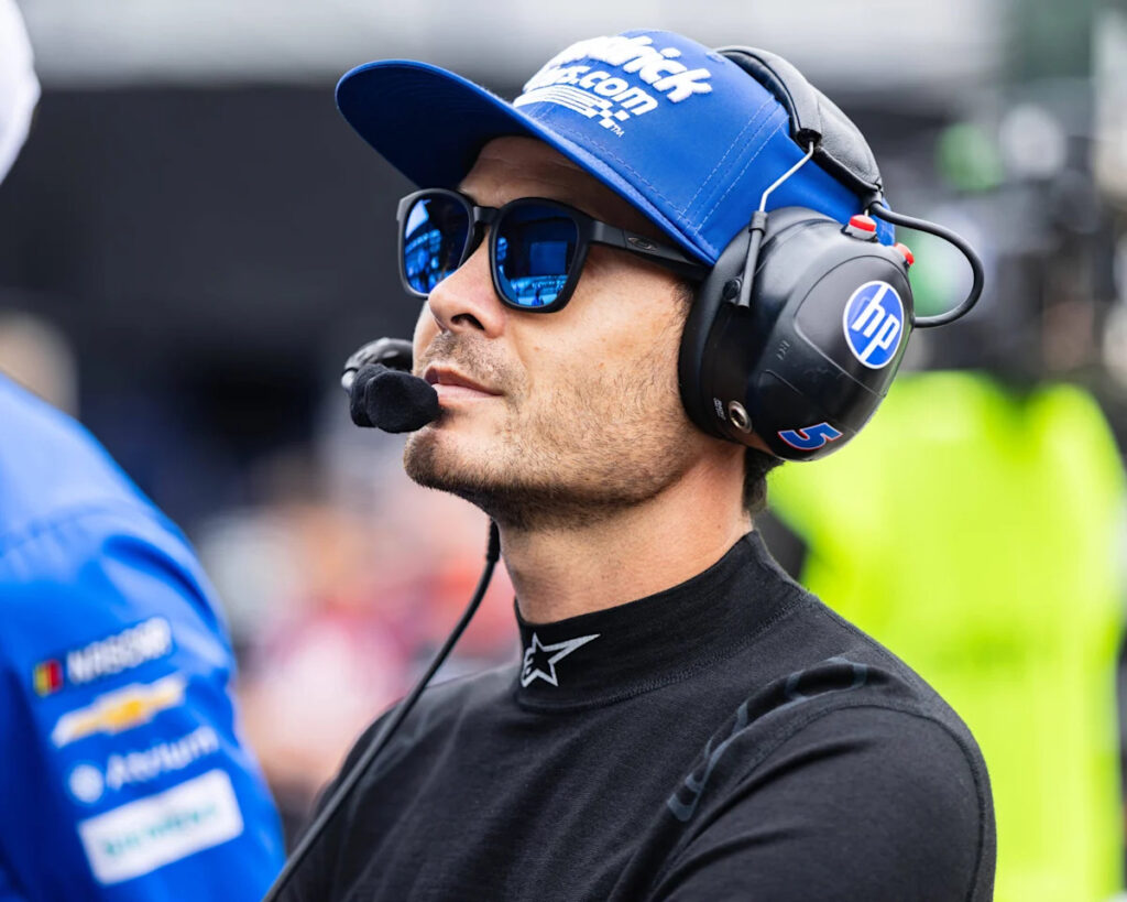 “None Of Us Might Seem Confident”– Kyle Larson Addresses HMS’ Championship Readiness With Honest Claim “None Of Us Might Seem Confident”– Kyle Larson Addresses HMS’ Championship Readiness With Honest Claim