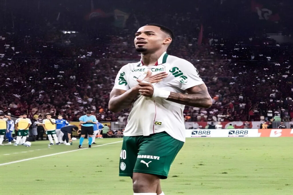 Manchester City have interest in signing an uncapped Brazilian to fill the role likely vacated by Savinho