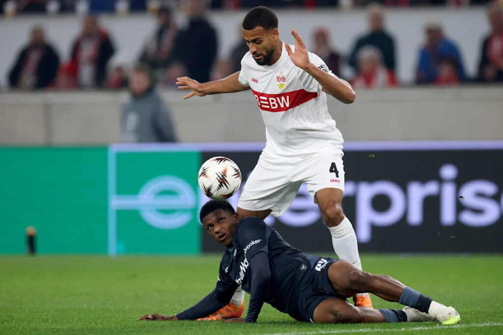 Giovanni van Bronckhorst open about Givairo Read’s future at Feyenoord