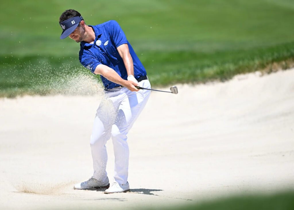 Amateur Golfers Lose Half A Shot Every Time They Hit Bunkers Amateur Golfers Lose Half A Shot Every Time They Hit Bunkers