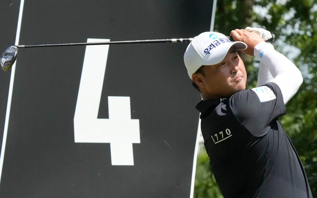 Richard T. Lee leads after Day 2 of LIV Golf Indy; hopes to have a surprise for his wife Richard T. Lee leads after Day 2 of LIV Golf Indy; hopes to have a surprise for his wife