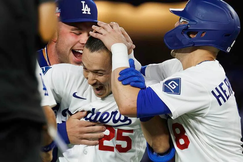 Tommy Edman’s walk-off heroics power Dodgers past Pirates in extras Tommy Edman’s walk-off heroics power Dodgers past Pirates in extras