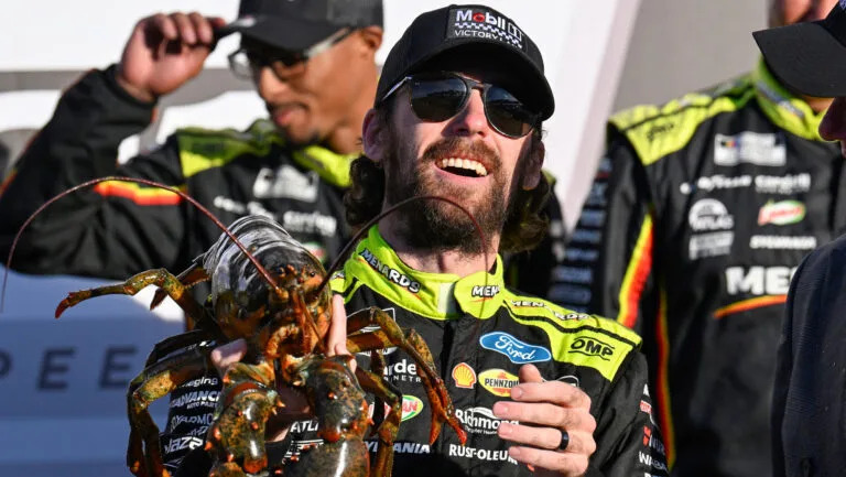 NASCAR New Hampshire Betting Odds: Favorites, Sleepers and Longshots for Sunday’s Race NASCAR New Hampshire Betting Odds: Favorites, Sleepers and Longshots for Sunday’s Race