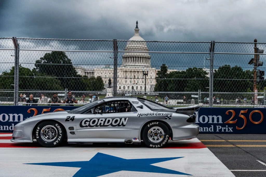 Jeff Gordon sweeps both IROC races in Washington D.C.
