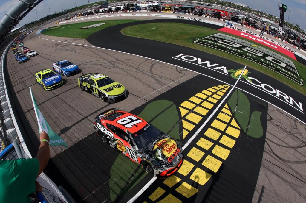 How to watch NASCAR at Iowa: Weekend schedule, start time, TV