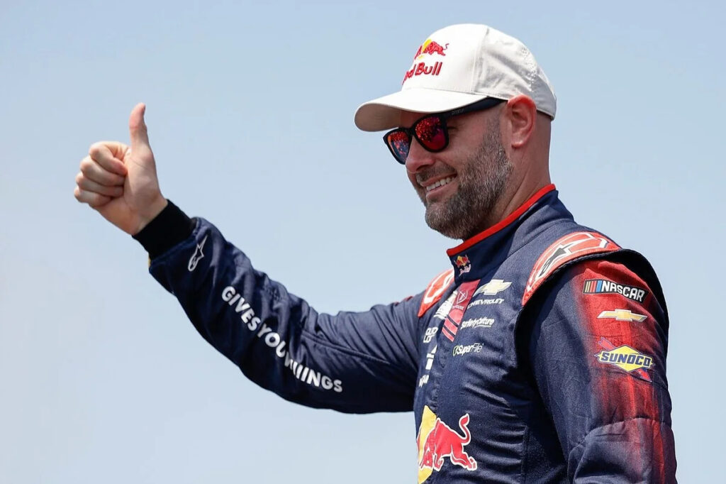 Shane van Gisbergen explains how Ross Chastain has helped him improve at drafting tracks