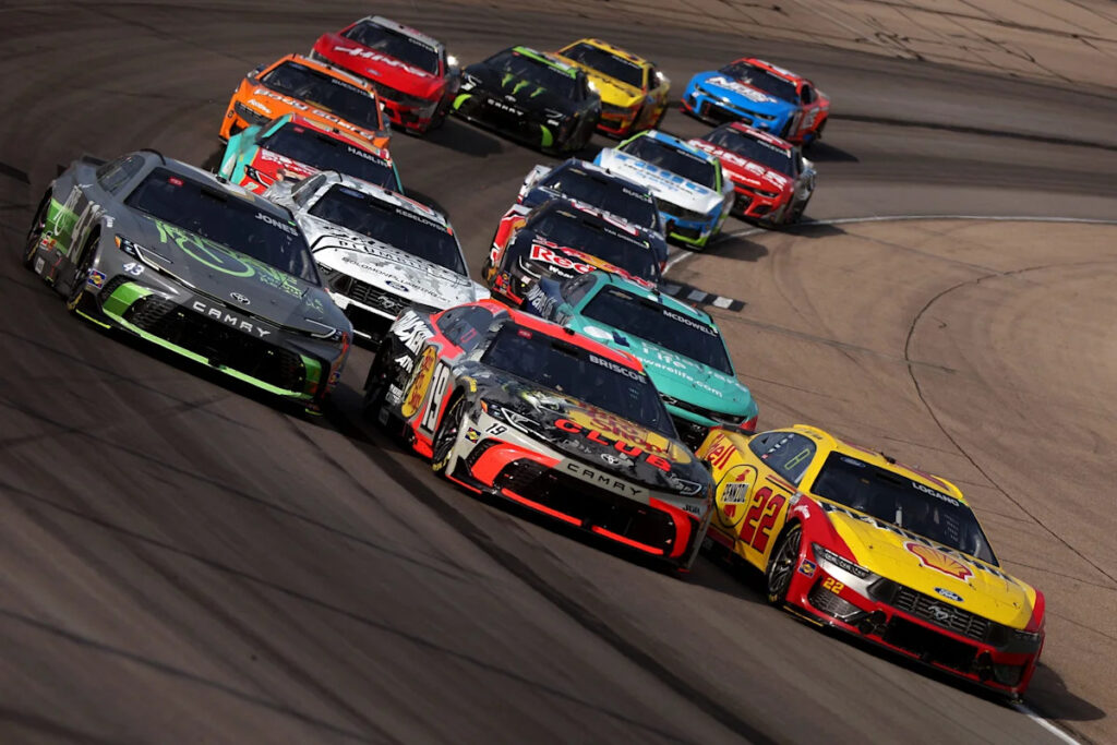 NASCAR Cup Series to compete at Iowa on Fourth of July in 2027