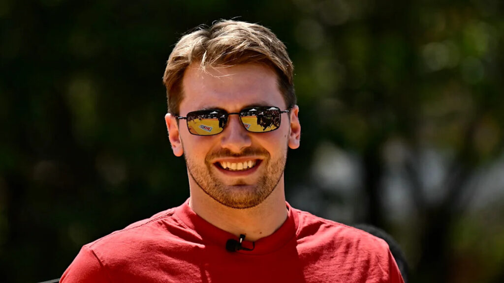 Luka Doncic tells fans he is ‘100% healthy,’ which is good news for revamped Lakers